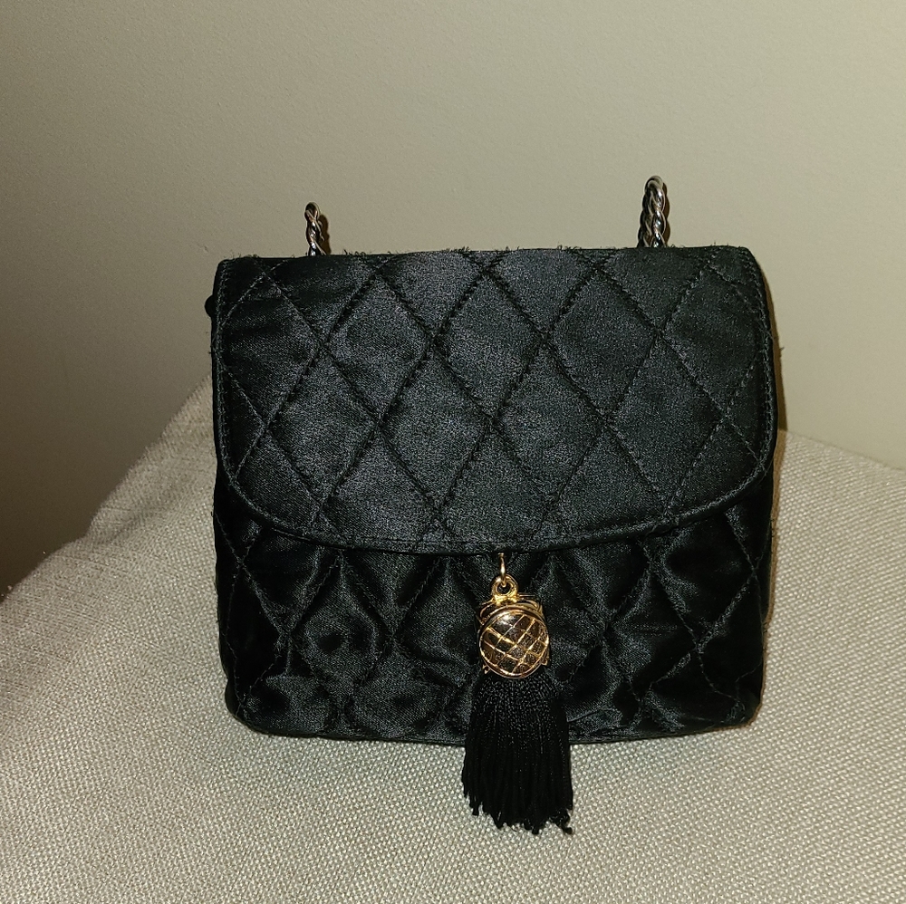 Black purse